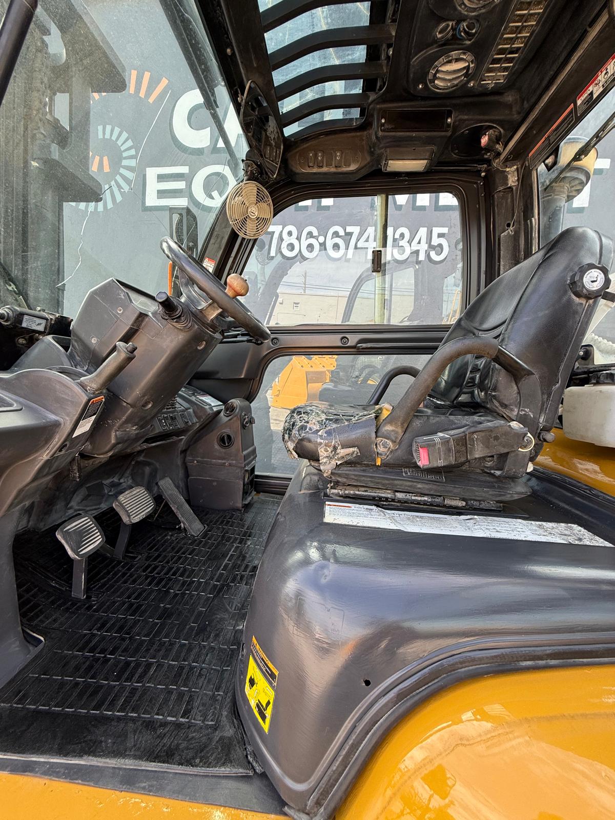 2014 Cat DP70N Diesel Forklift