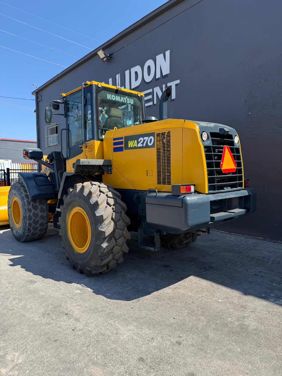 2015 Komatsu WA270-7