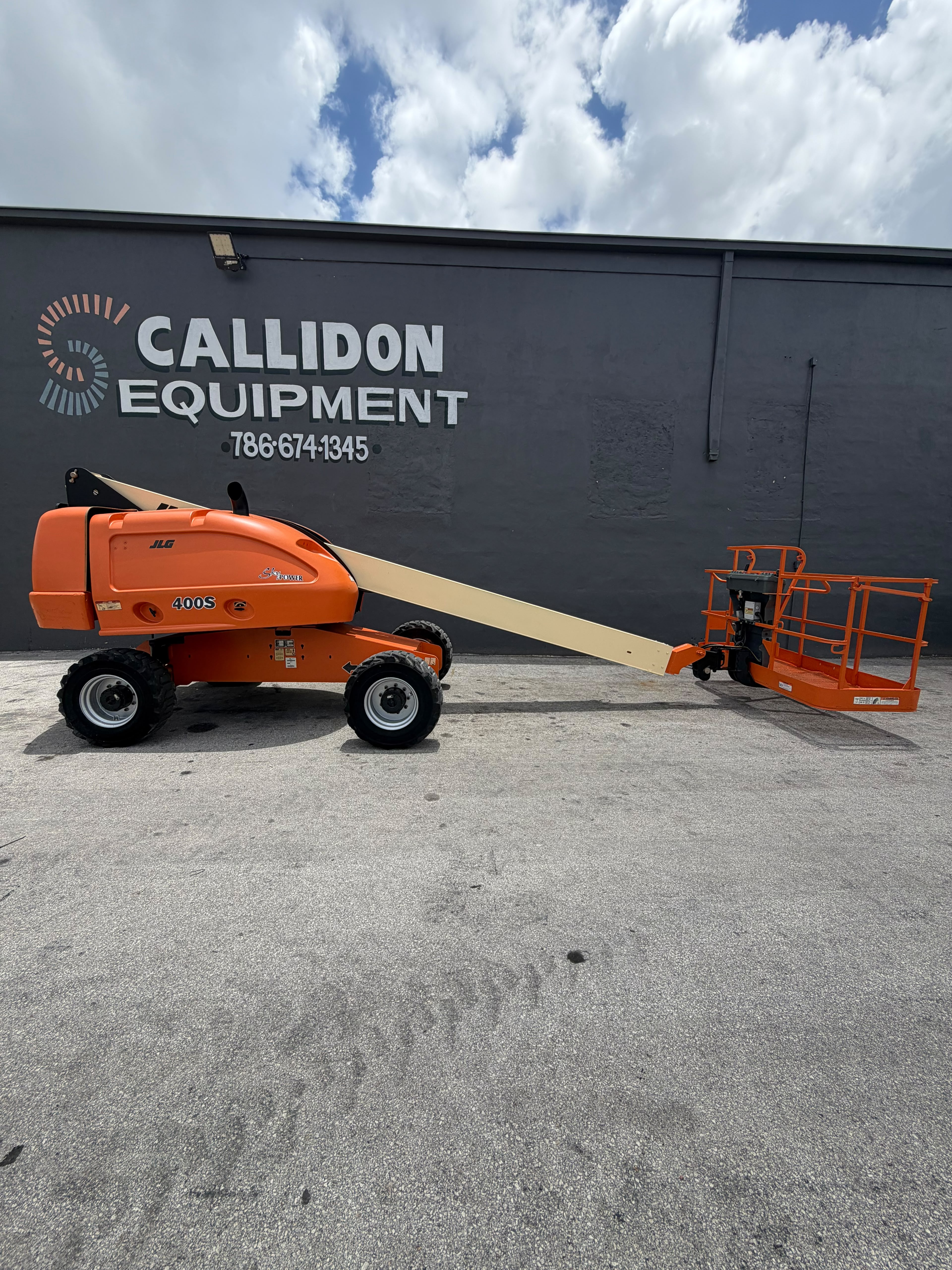 2014 JLG 400S 4WD Diesel Telescopic Boom Lift